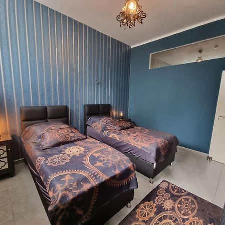 Retroversum Themen-Ferienwohnung Bad Oeynhausen Exteriör bild