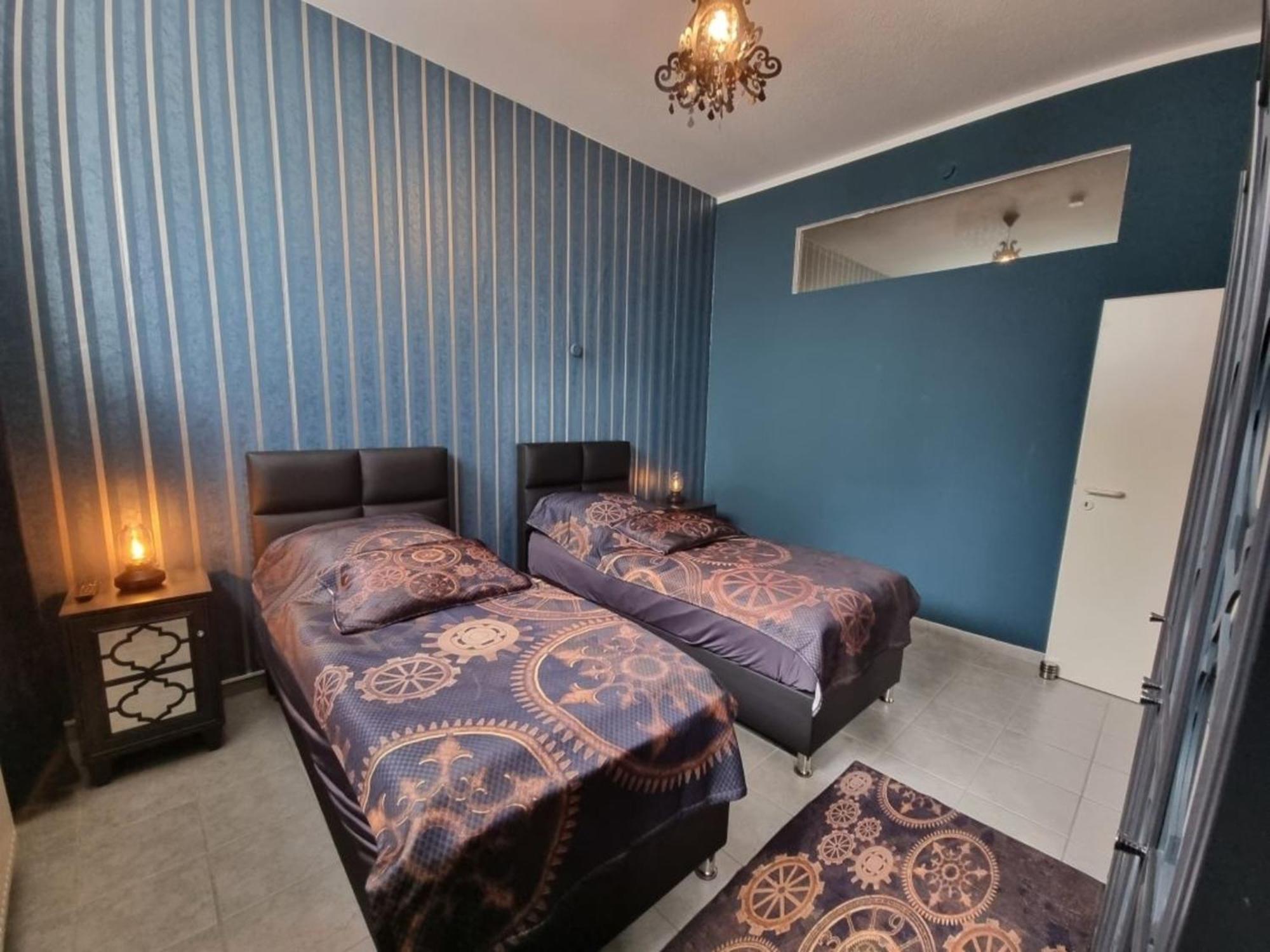 Retroversum Themen-Ferienwohnung Bad Oeynhausen Exteriör bild